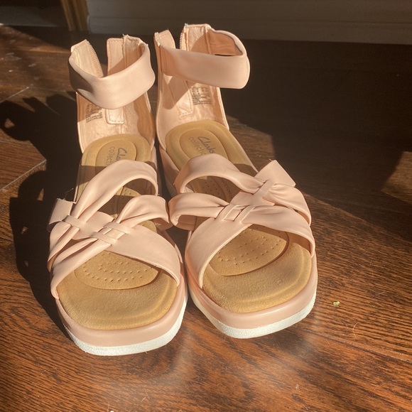 Pink Clanks Sandals with a little platform heel almost new. Hardly ever worn - Picture 2 of 5